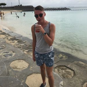 Meet your Posher, Justin